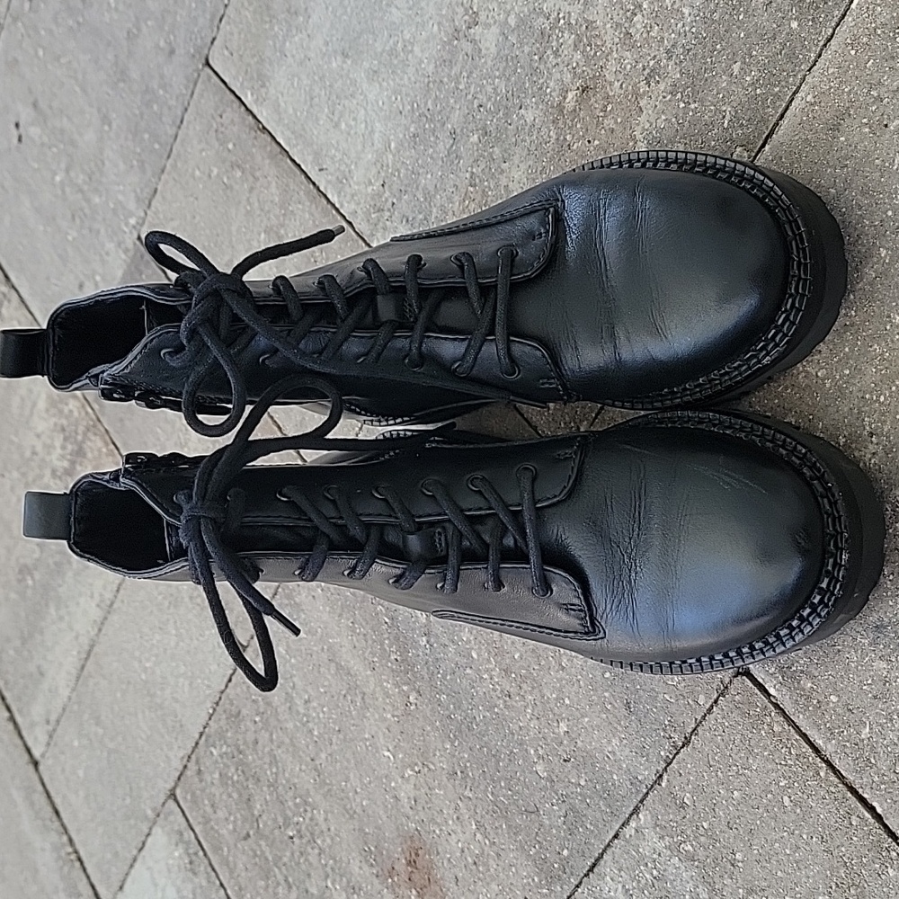 Vince Cabria Lace-Up Leather Combat Boots Sz 6 - Picture 1 of 10